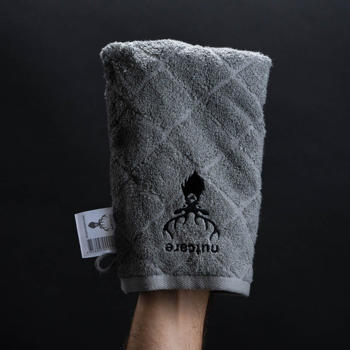 Nutcare Mitt by barenuts - Non-toxic Sponges, Loofahs + Physical Exfoliators product rated GO by Million Marker, free from BPA, phthalates, and parabens
