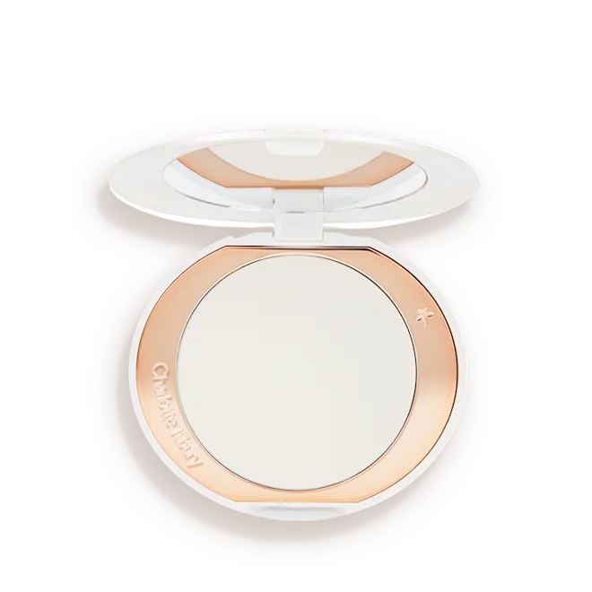 Flawless Finish Brightening Powder by Charlotte Tilbury - Non-toxic, STOP rated product free from harmful chemicals