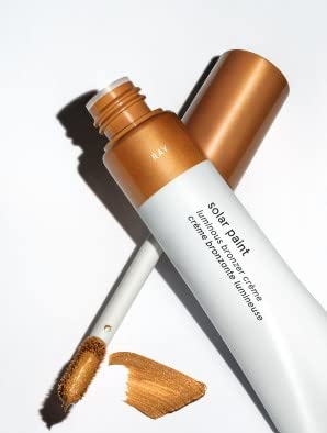 Solar Paint Luminous Bronzer Créme - Ray by Glossier. - Non-toxic, SLOW rated product free from harmful chemicals