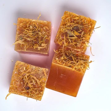 Lemongrass Coconut Soap Cube by IYOBA - Non-toxic, SLOW rated product free from harmful chemicals