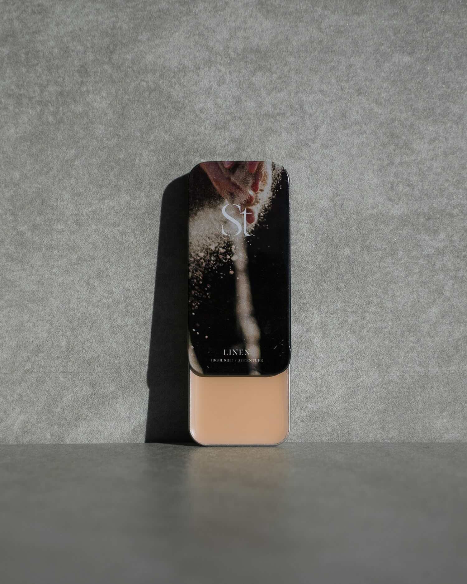 Highlight by SEINT - Non-toxic Cosmetics product rated STOP by Million Marker, free from BPA, phthalates, and parabens